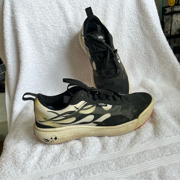 Vans customs ultra range - Picture 4 of 12